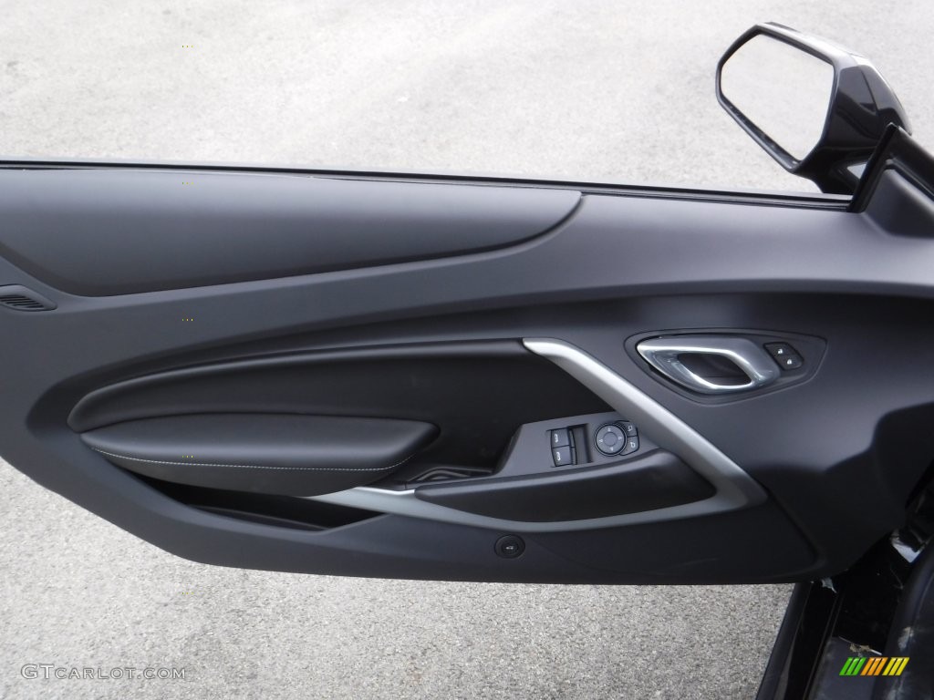 2016 Chevrolet Camaro SS Coupe Jet Black Door Panel Photo #110543084