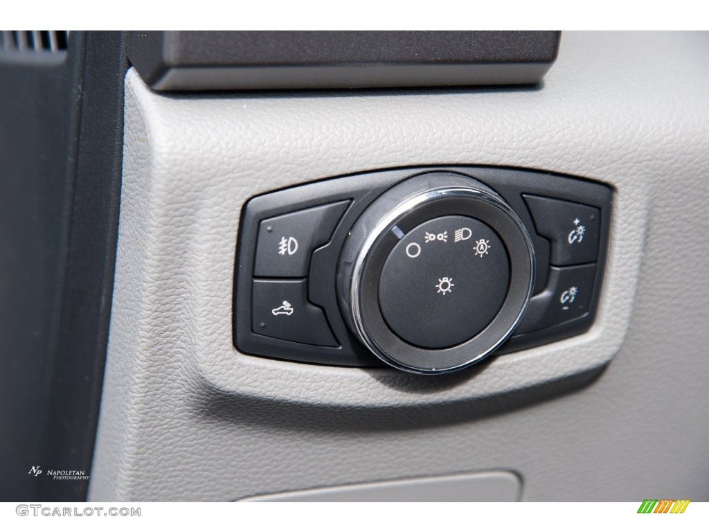 2016 F150 XLT SuperCrew 4x4 - Green Gem / Medium Earth Gray photo #14