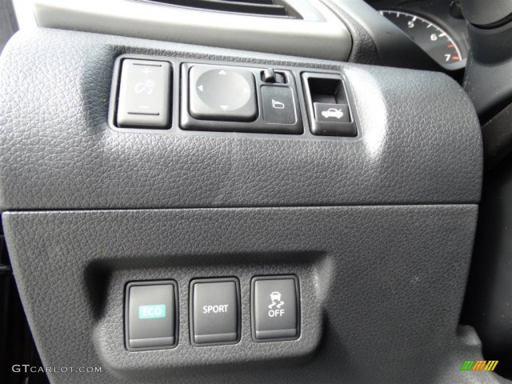 2016 Nissan Sentra S Controls Photo #110559918