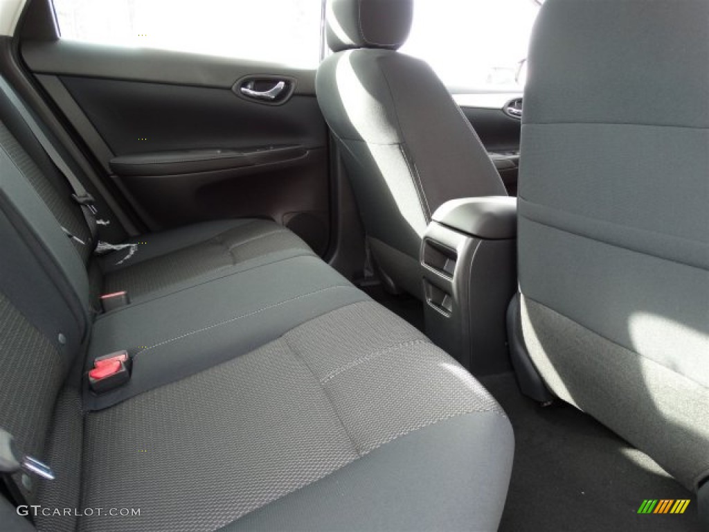 2016 Nissan Sentra S Rear Seat Photo #110560047