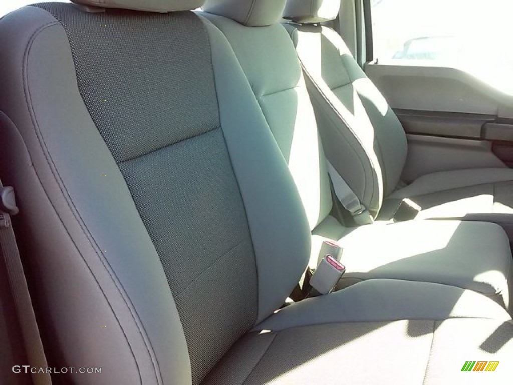 2016 F150 XL Regular Cab - Oxford White / Medium Earth Gray photo #16