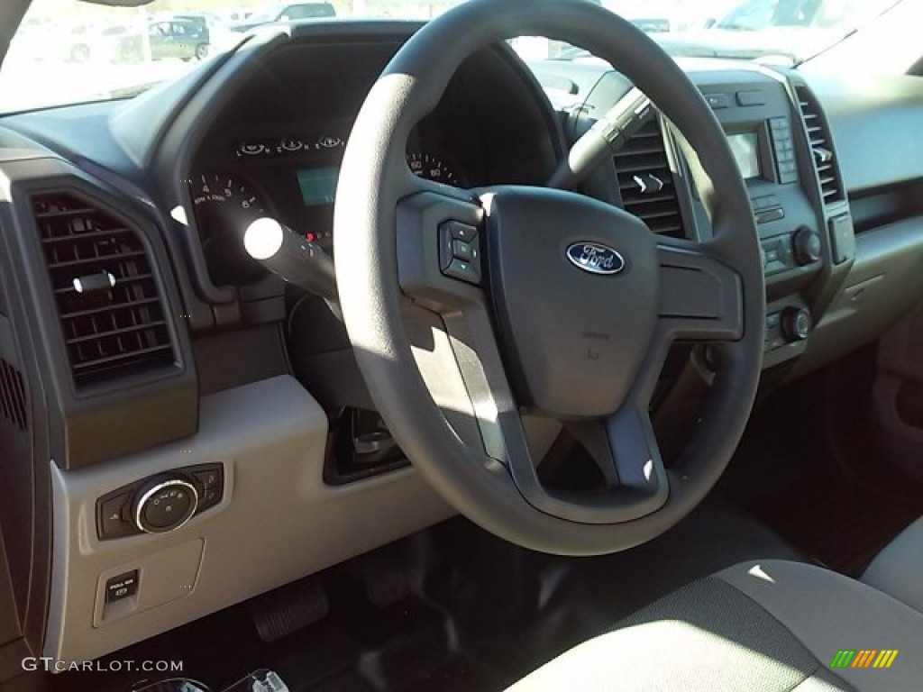 2016 F150 XL Regular Cab - Oxford White / Medium Earth Gray photo #17