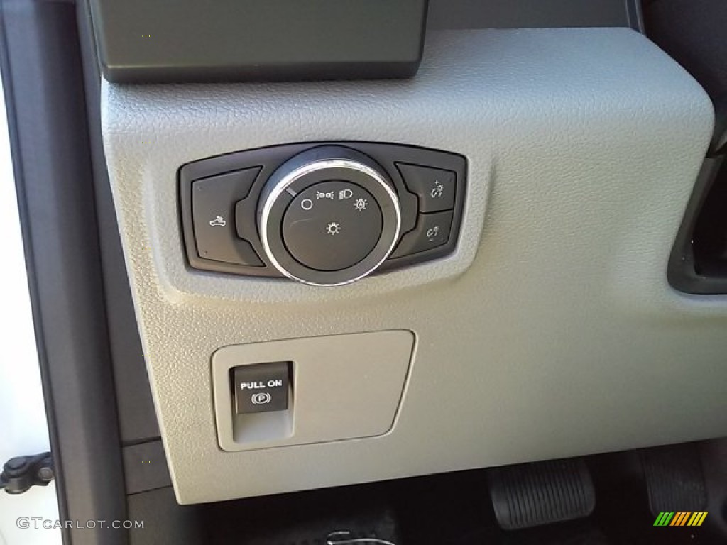 2016 F150 XL Regular Cab - Oxford White / Medium Earth Gray photo #21