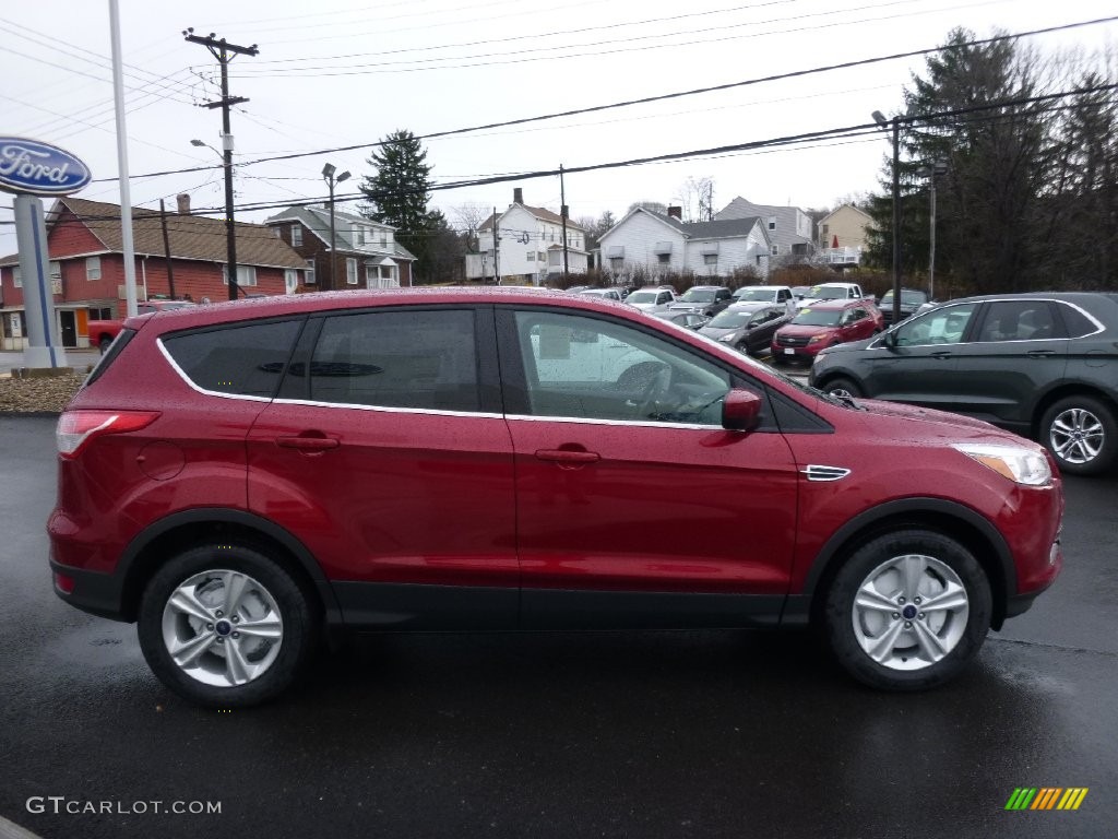 2016 Escape SE 4WD - Ruby Red Metallic / Charcoal Black photo #4