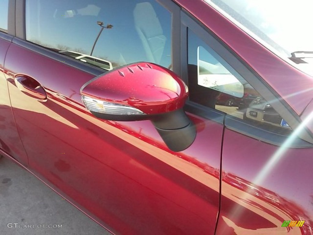 2016 Fiesta SE Hatchback - Ruby Red Metallic / Charcoal Black photo #4