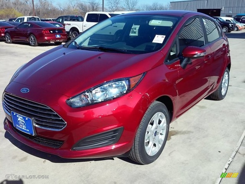 2016 Fiesta SE Hatchback - Ruby Red Metallic / Charcoal Black photo #6