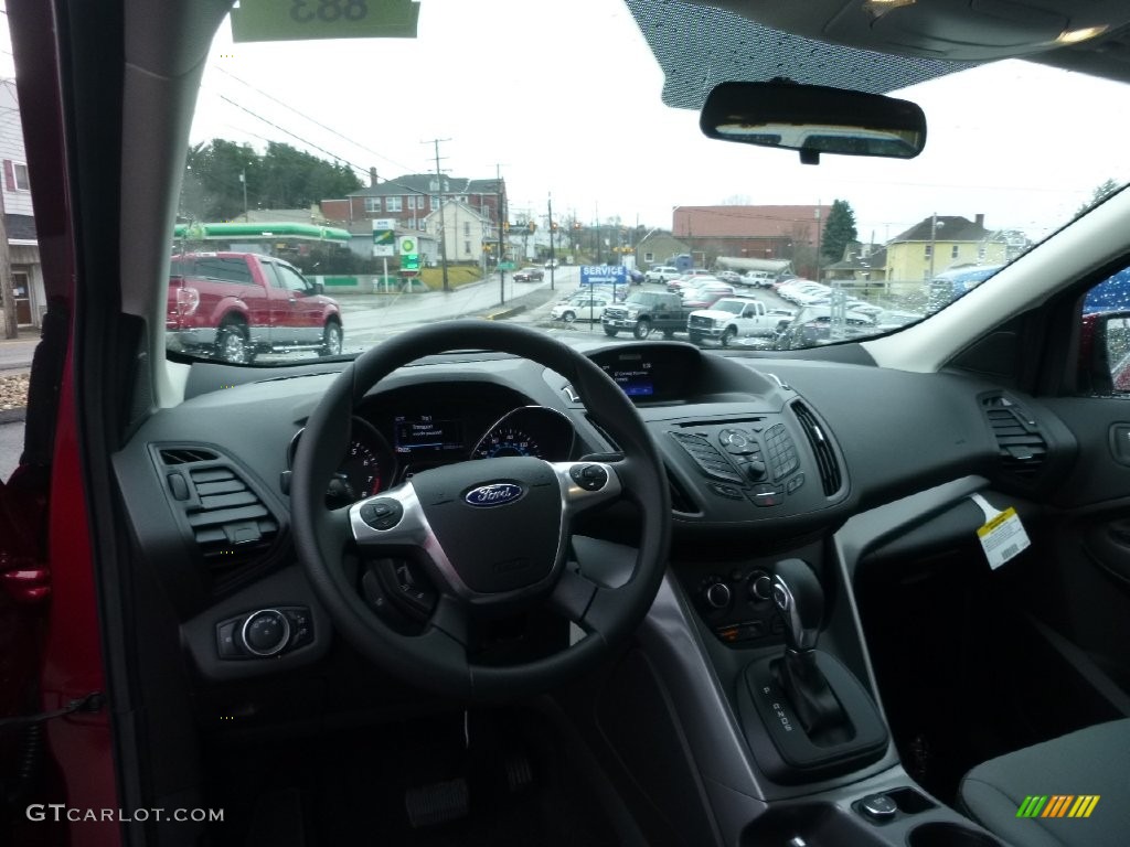 2016 Escape SE 4WD - Ruby Red Metallic / Charcoal Black photo #12