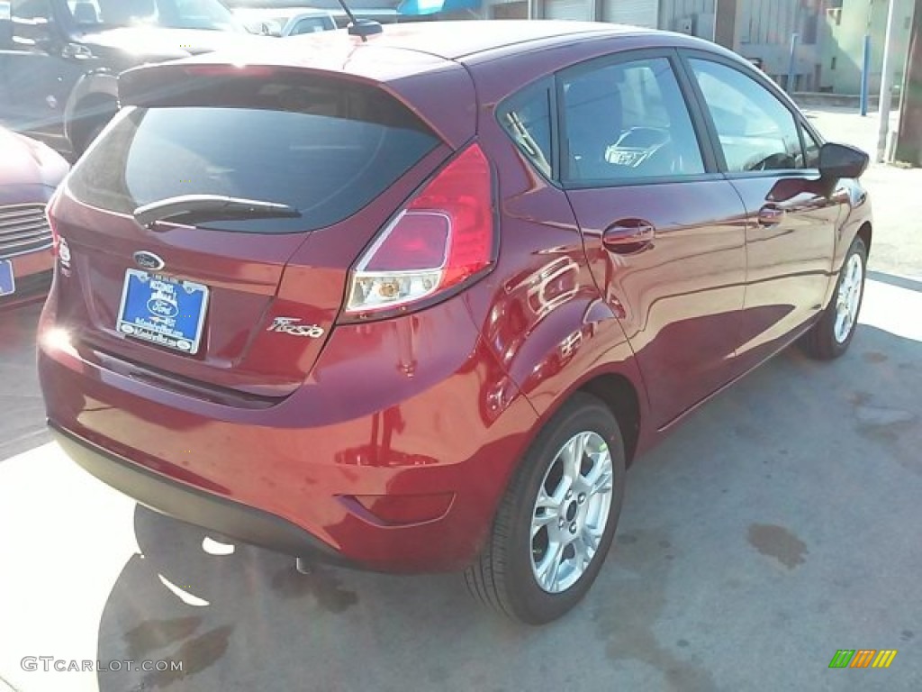 2016 Fiesta SE Hatchback - Ruby Red Metallic / Charcoal Black photo #11