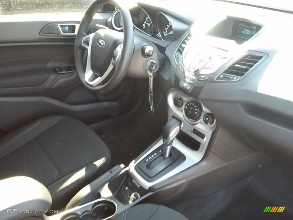 2016 Fiesta SE Hatchback - Ruby Red Metallic / Charcoal Black photo #16