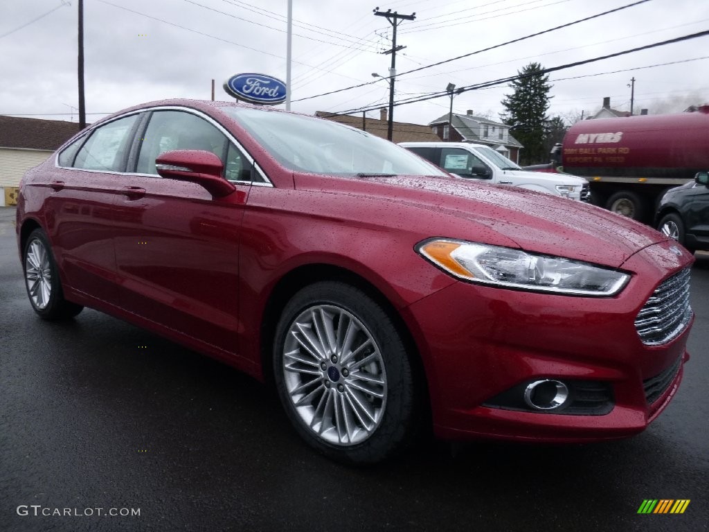 2016 Fusion SE - Ruby Red Metallic / Dune photo #3