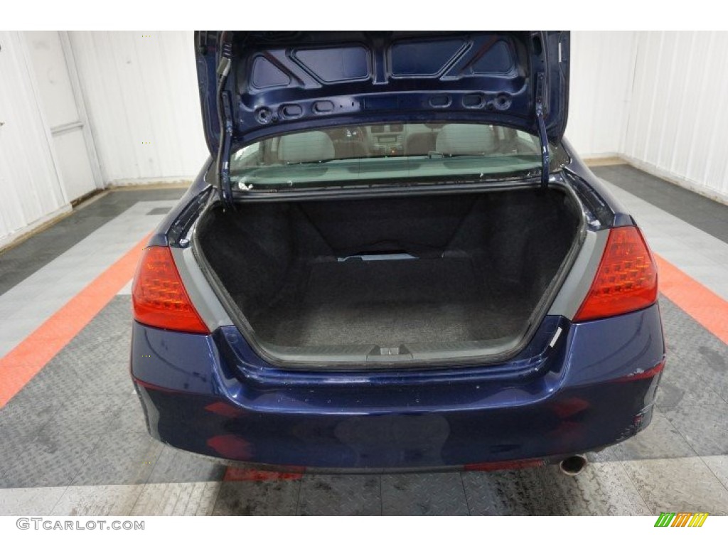 2006 Accord Value Package Sedan - Royal Blue Pearl / Gray photo #20