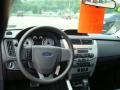 Vermillion Red - Focus SE Sedan Photo No. 12