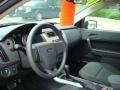 Vermillion Red - Focus SE Sedan Photo No. 15