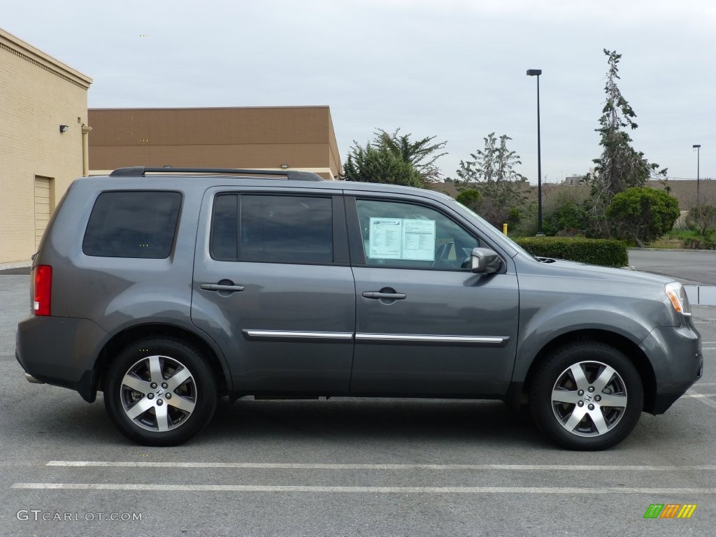 2012 Pilot Touring 4WD - Polished Metal Metallic / Gray photo #17