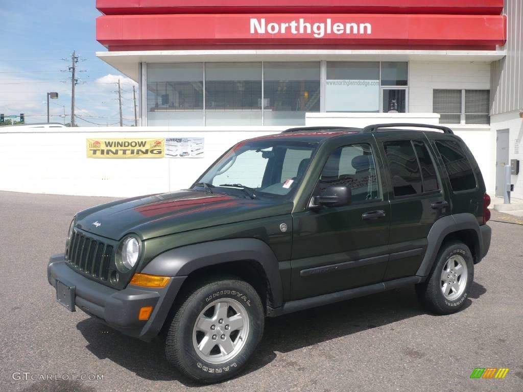 2007 Liberty Sport 4x4 - Jeep Green Metallic / Medium Slate Gray photo #1