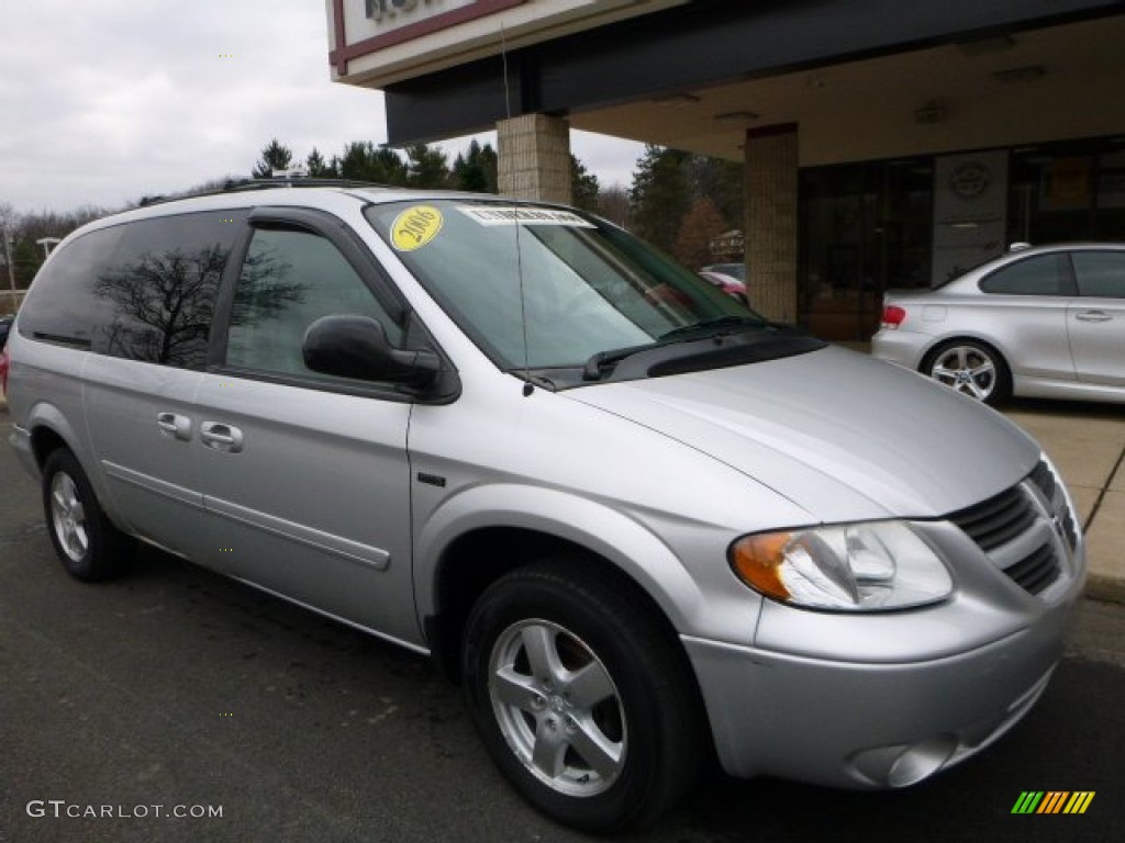 2006 Grand Caravan SXT - Bright Silver Metallic / Dark Khaki/Light Graystone photo #9