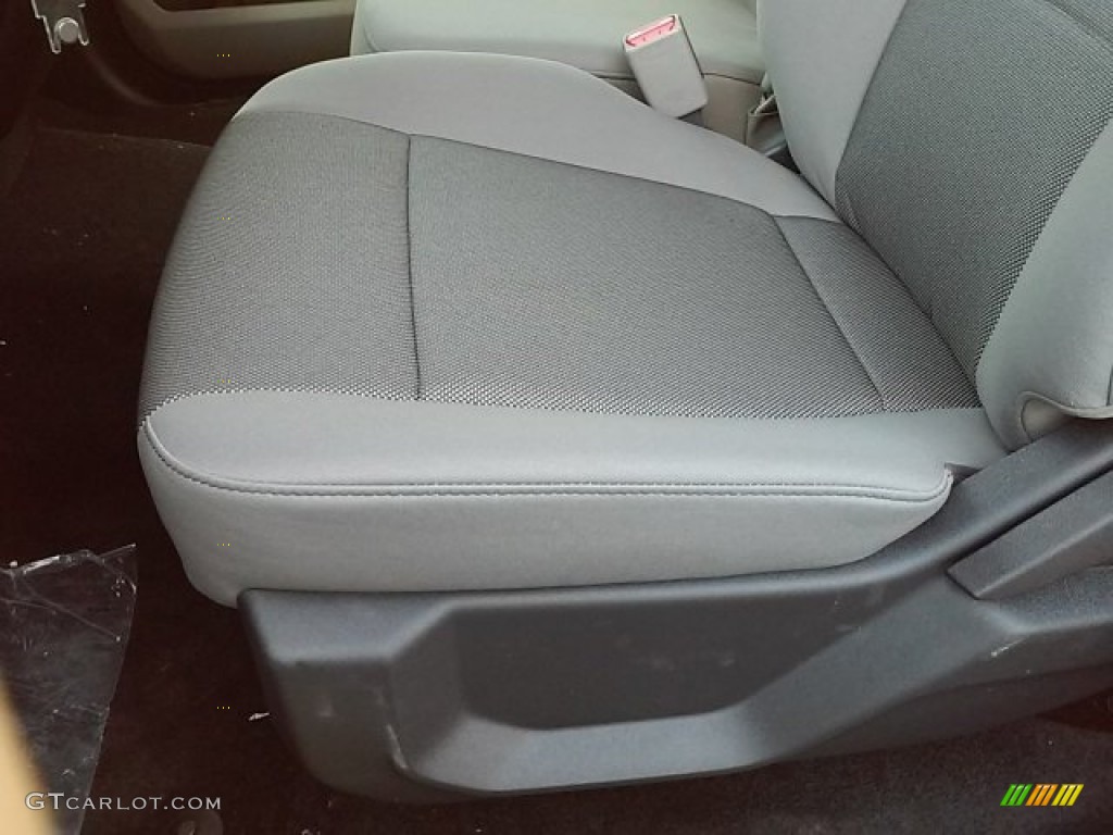 2016 F150 XL Regular Cab - Ingot Silver / Medium Earth Gray photo #19