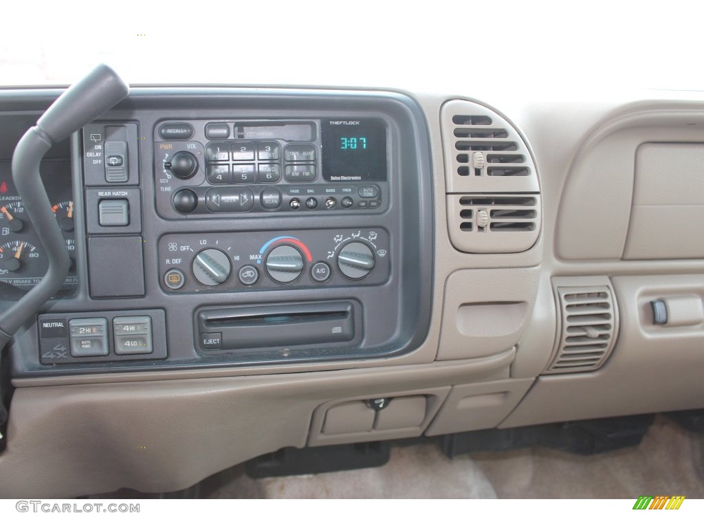 1999 Suburban K1500 LT 4x4 - Sunset Gold Metallic / Neutral photo #44