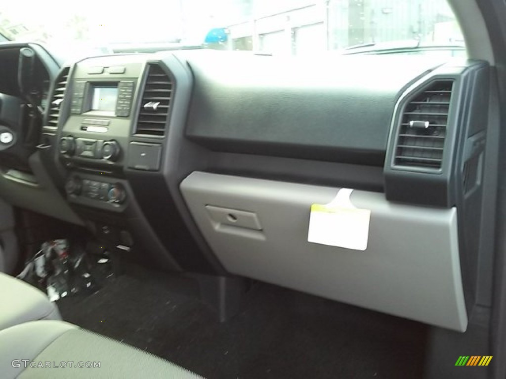 2016 F150 XL Regular Cab - Blue Flame / Medium Earth Gray photo #8