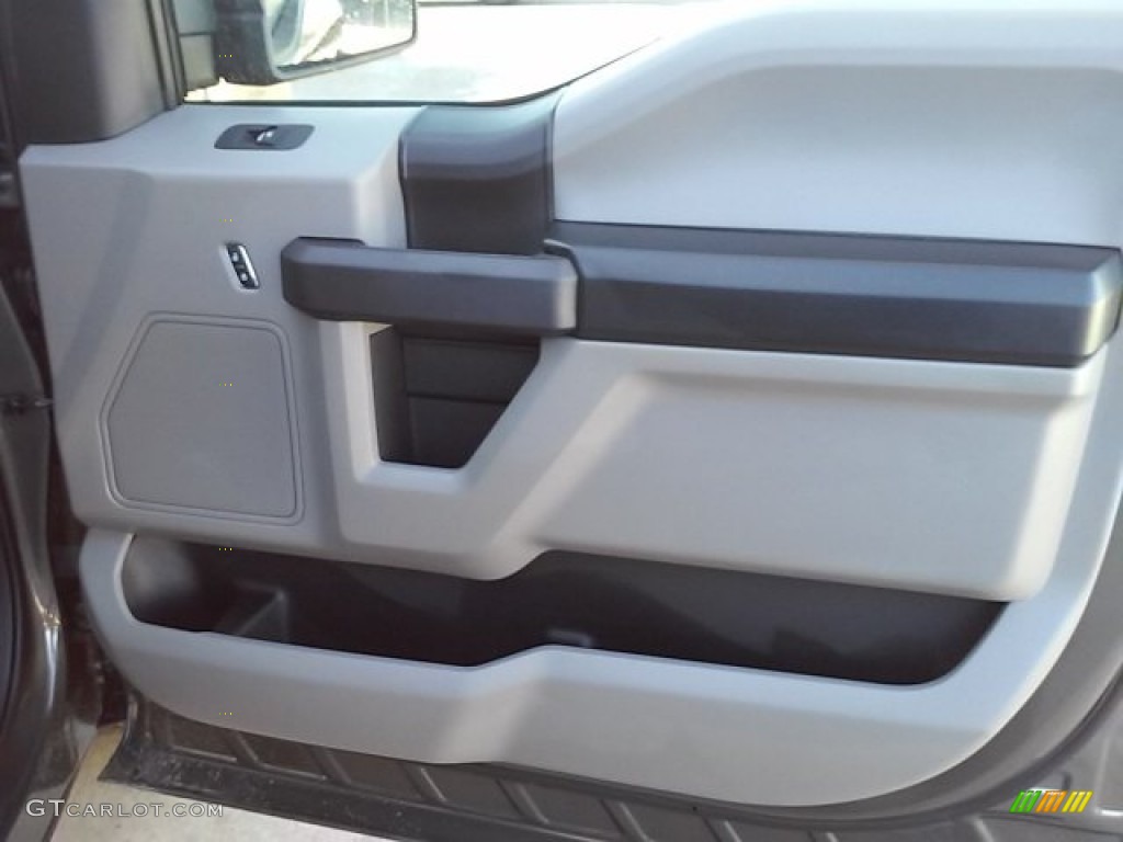 2016 F150 XL Regular Cab - Magnetic / Medium Earth Gray photo #16