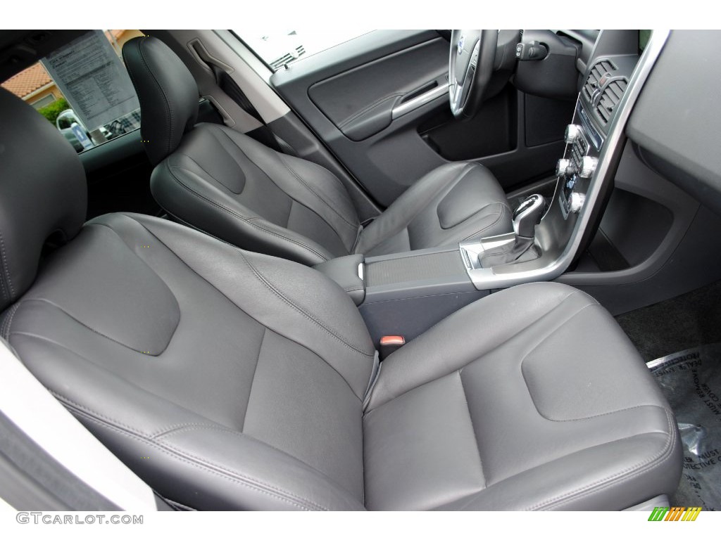 2016 Volvo XC60 T5 Drive-E Front Seat Photo #110612230