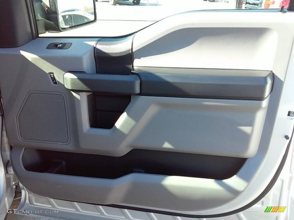 2016 F150 XL Regular Cab - Ingot Silver / Medium Earth Gray photo #13