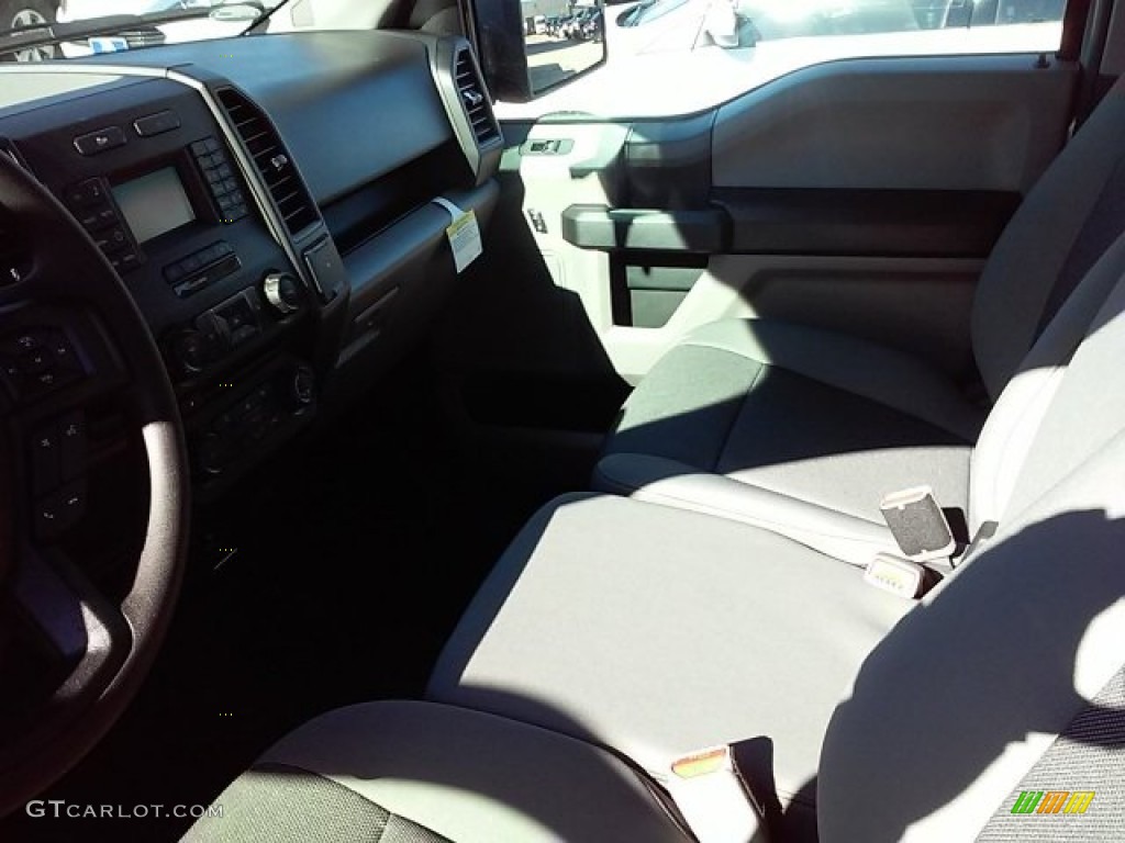 2016 F150 XL Regular Cab - Ingot Silver / Medium Earth Gray photo #20