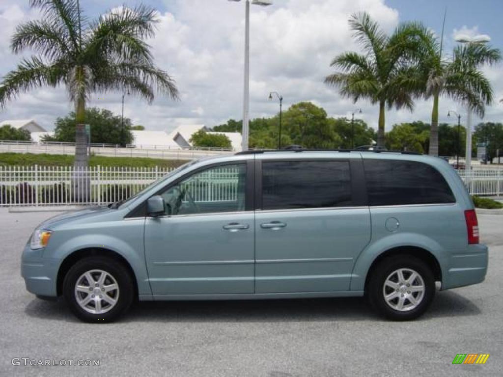 2008 Town & Country Touring - Clearwater Blue Pearlcoat / Medium Pebble Beige/Cream photo #3