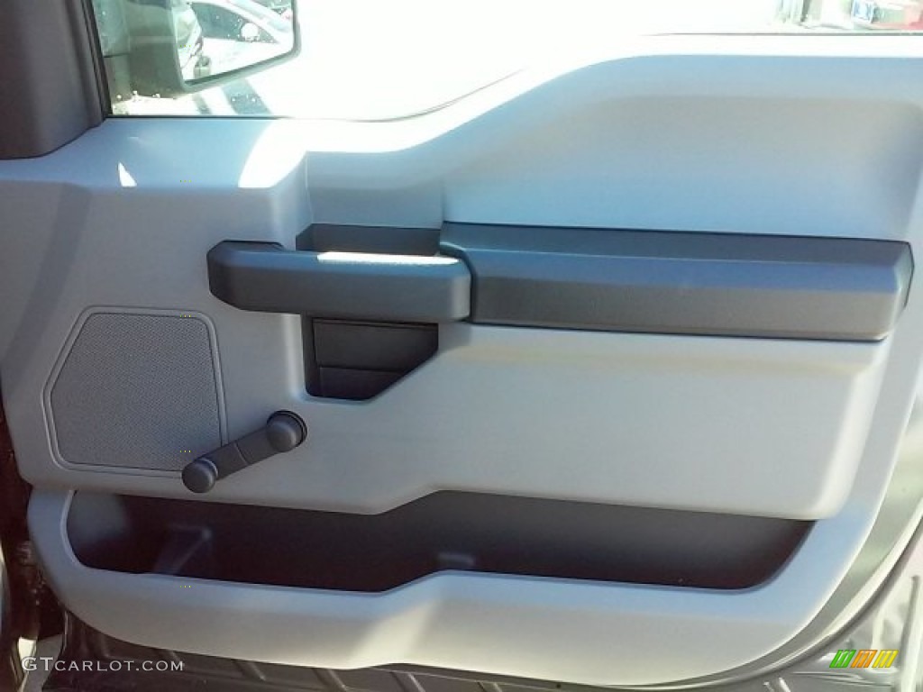 2016 F150 XL Regular Cab - Magnetic / Medium Earth Gray photo #17