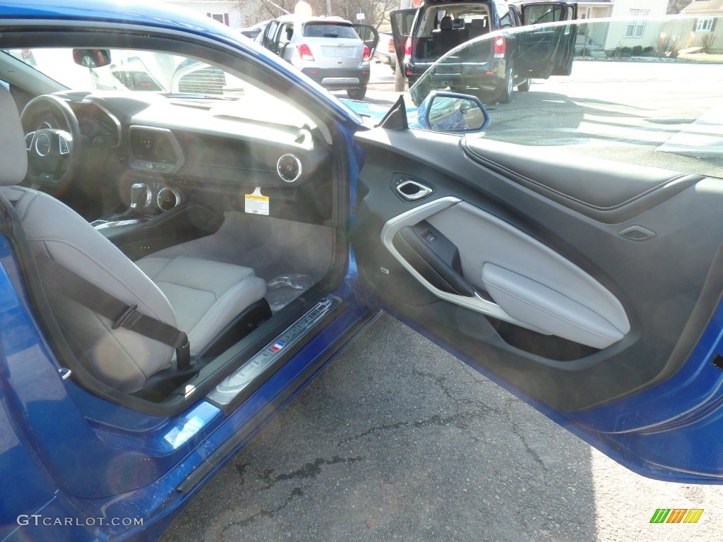 2016 Camaro SS Coupe - Hyper Blue Metallic / Medium Ash Gray photo #49