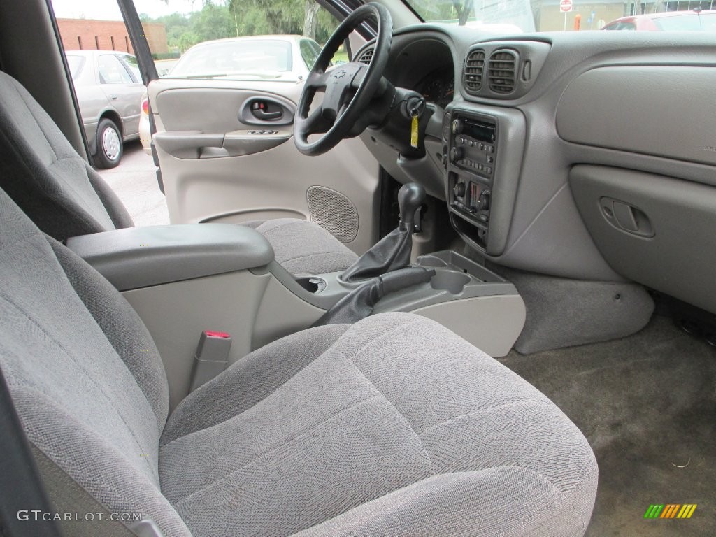 2004 TrailBlazer LS - Dark Gray Metallic / Medium Pewter photo #13