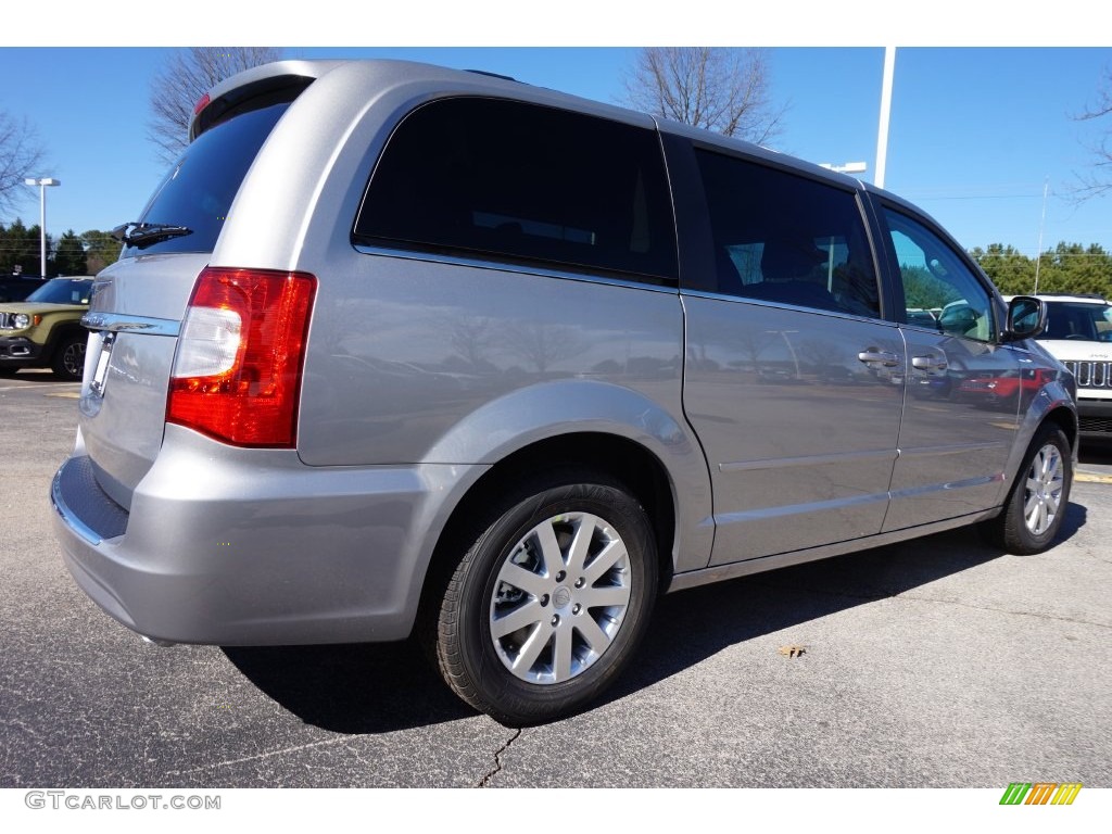 2016 Town & Country LX - Billet Silver Metallic / Black/Light Graystone photo #3