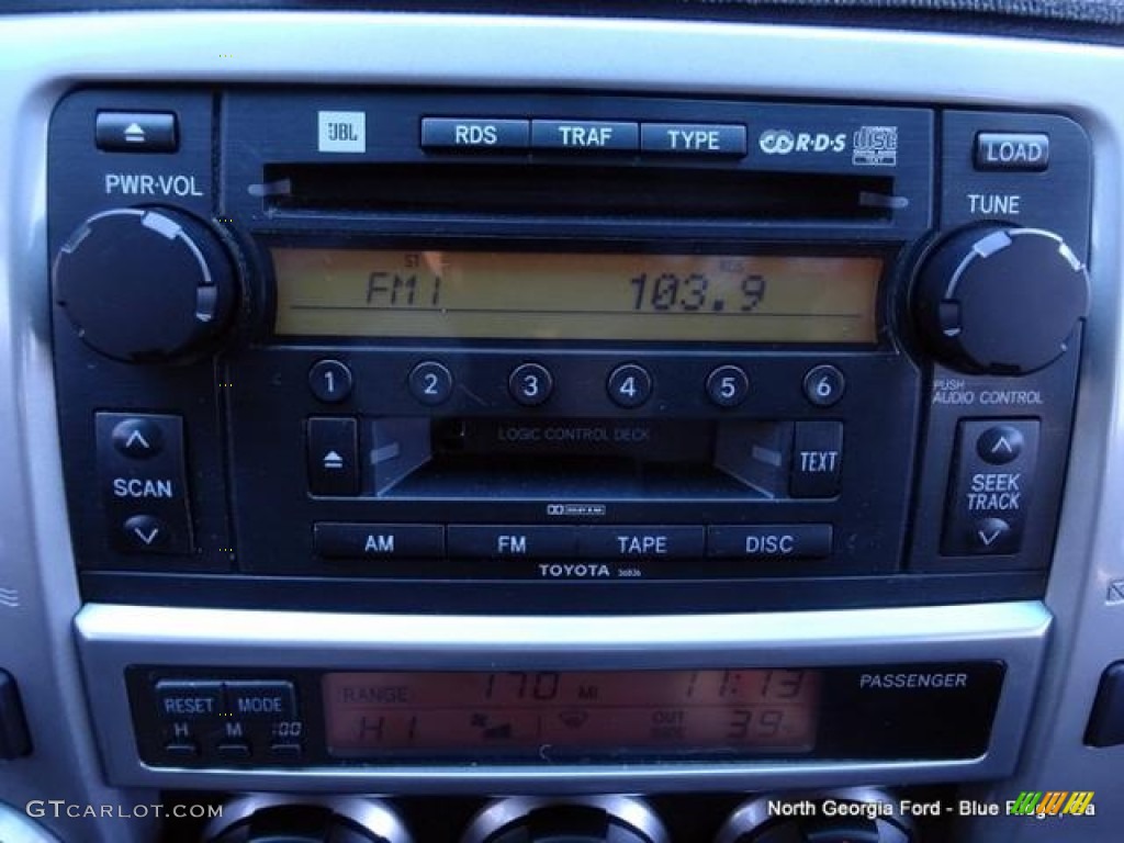 2004 4Runner SR5 4x4 - Natural White / Dark Charcoal photo #22