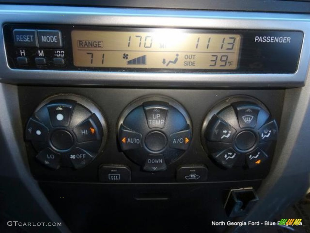 2004 4Runner SR5 4x4 - Natural White / Dark Charcoal photo #23