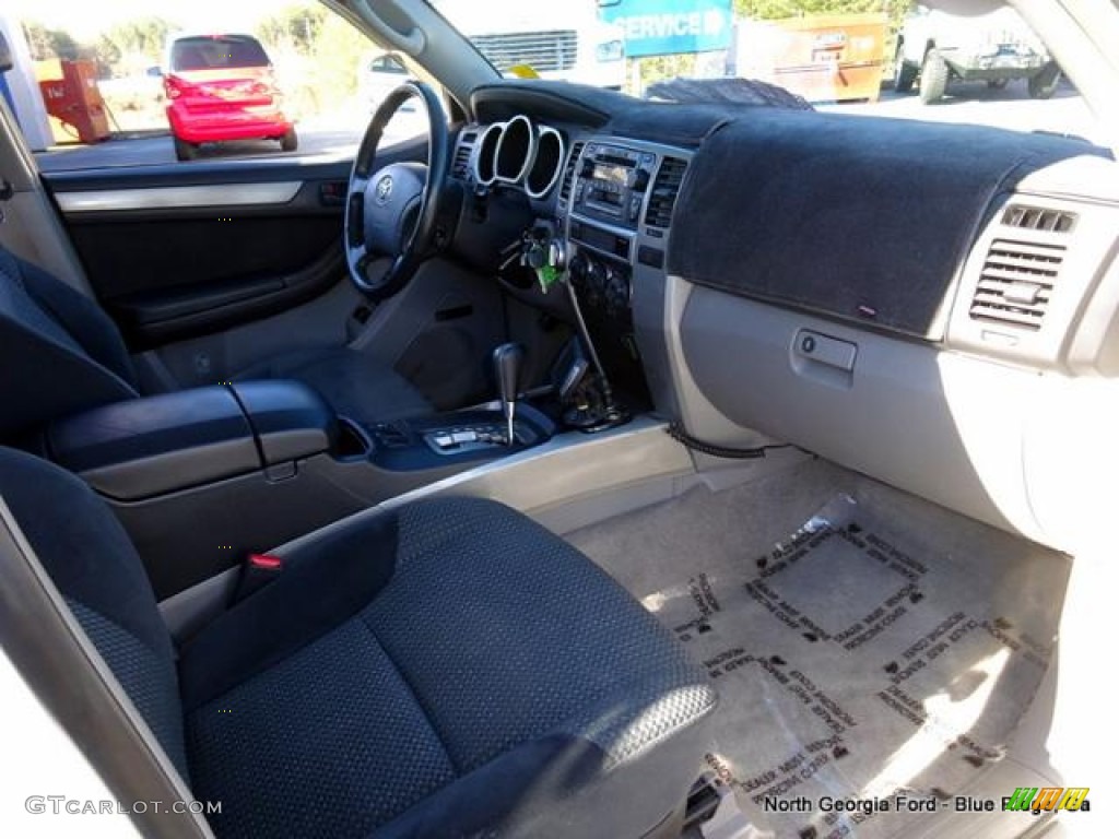 2004 4Runner SR5 4x4 - Natural White / Dark Charcoal photo #29