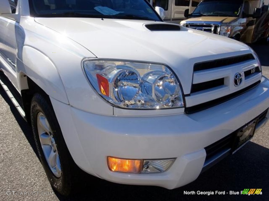 2004 4Runner SR5 4x4 - Natural White / Dark Charcoal photo #33