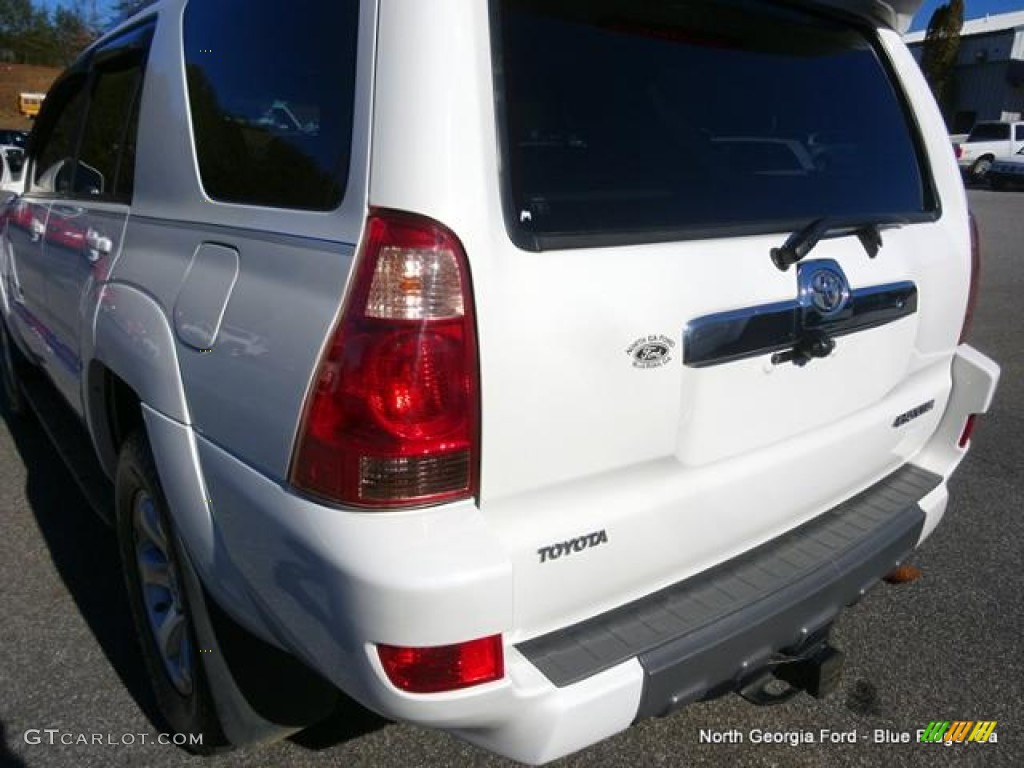 2004 4Runner SR5 4x4 - Natural White / Dark Charcoal photo #35