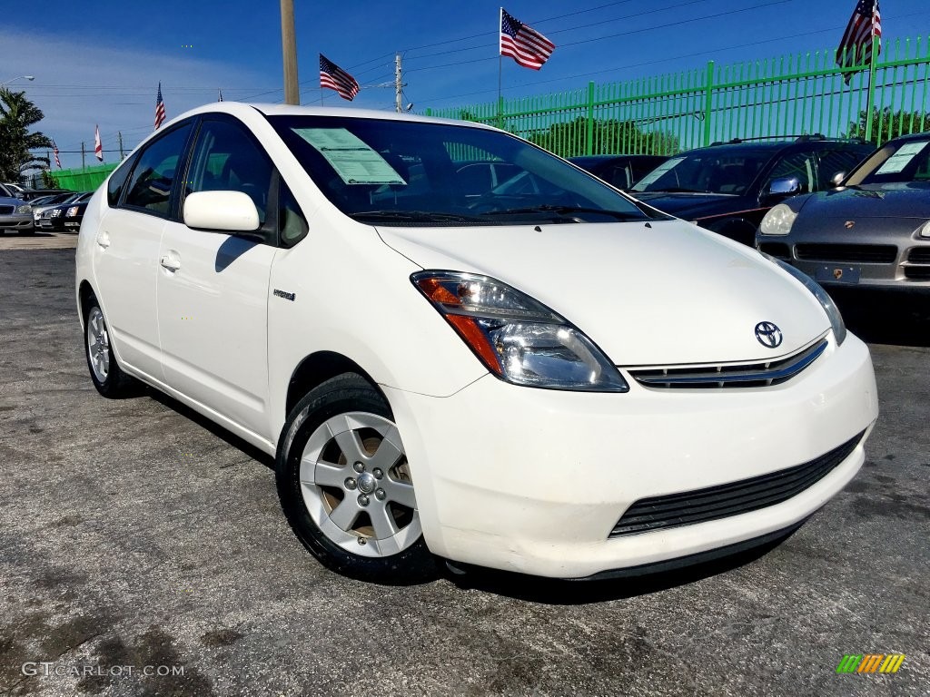 Super White Toyota Prius