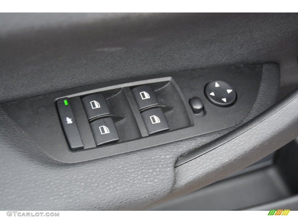 2013 X1 xDrive 28i - Valencia Orange / Black photo #10