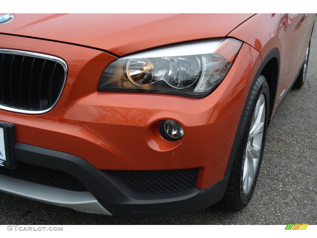 2013 X1 xDrive 28i - Valencia Orange / Black photo #31