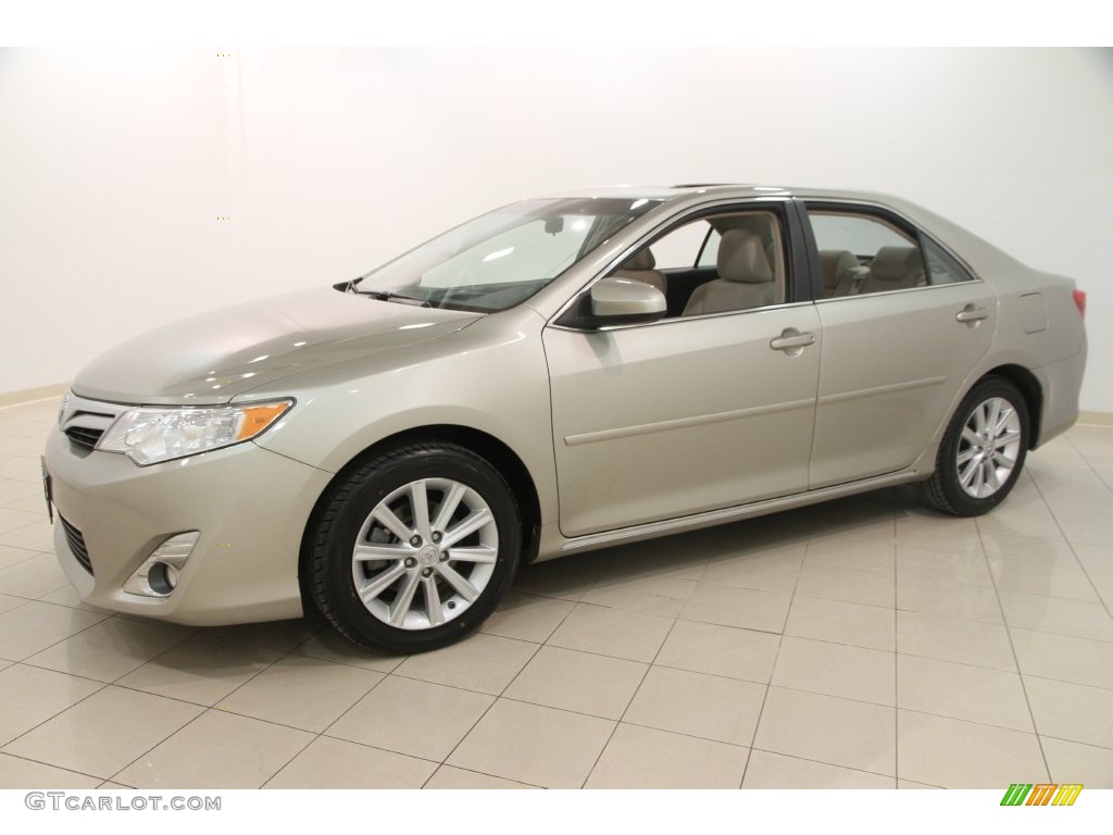 2013 Camry XLE - Champagne Mica / Ivory photo #3