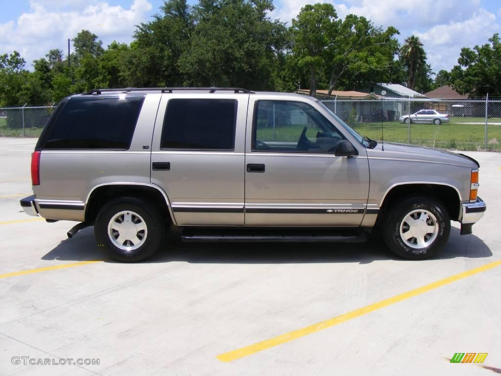 1999 Tahoe LS - Light Pewter Metallic / Gray photo #2