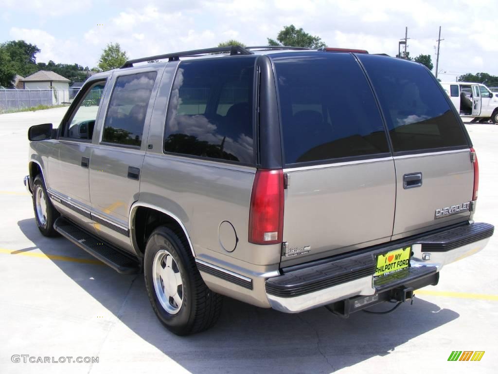 1999 Tahoe LS - Light Pewter Metallic / Gray photo #5