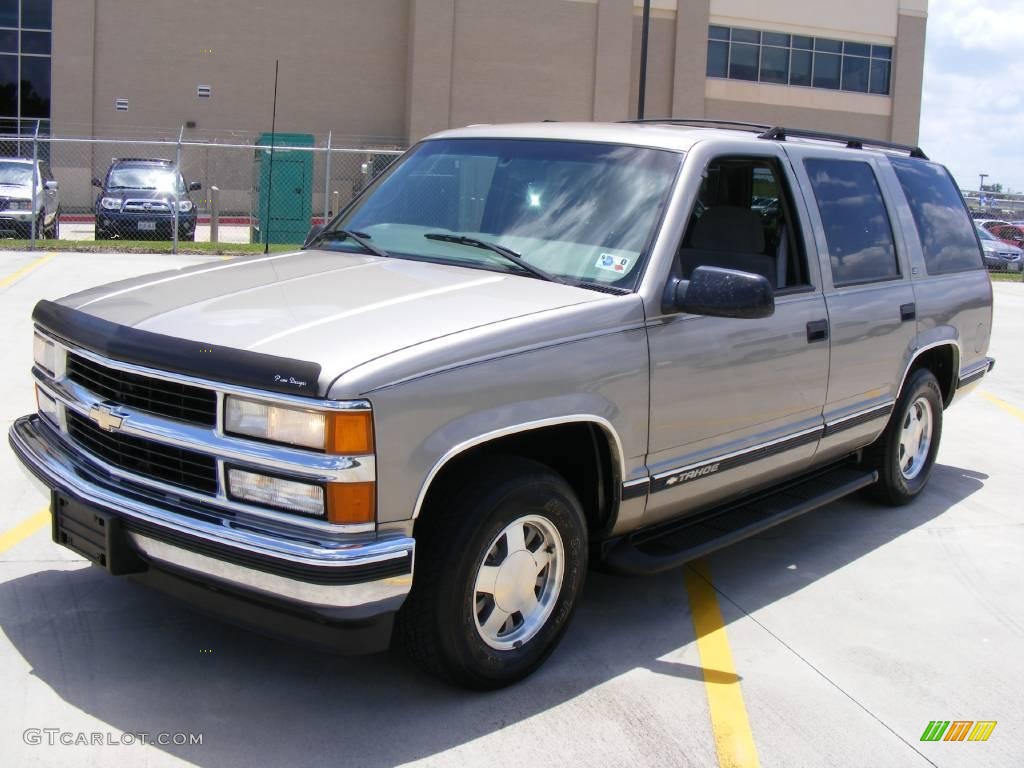 1999 Tahoe LS - Light Pewter Metallic / Gray photo #7