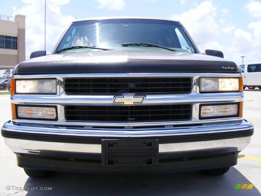 1999 Tahoe LS - Light Pewter Metallic / Gray photo #9