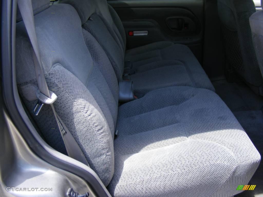 1999 Tahoe LS - Light Pewter Metallic / Gray photo #16
