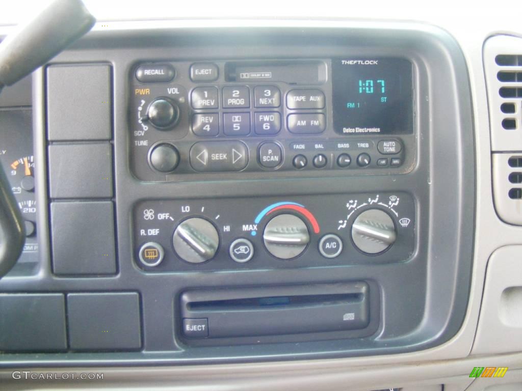 1999 Tahoe LS - Light Pewter Metallic / Gray photo #24