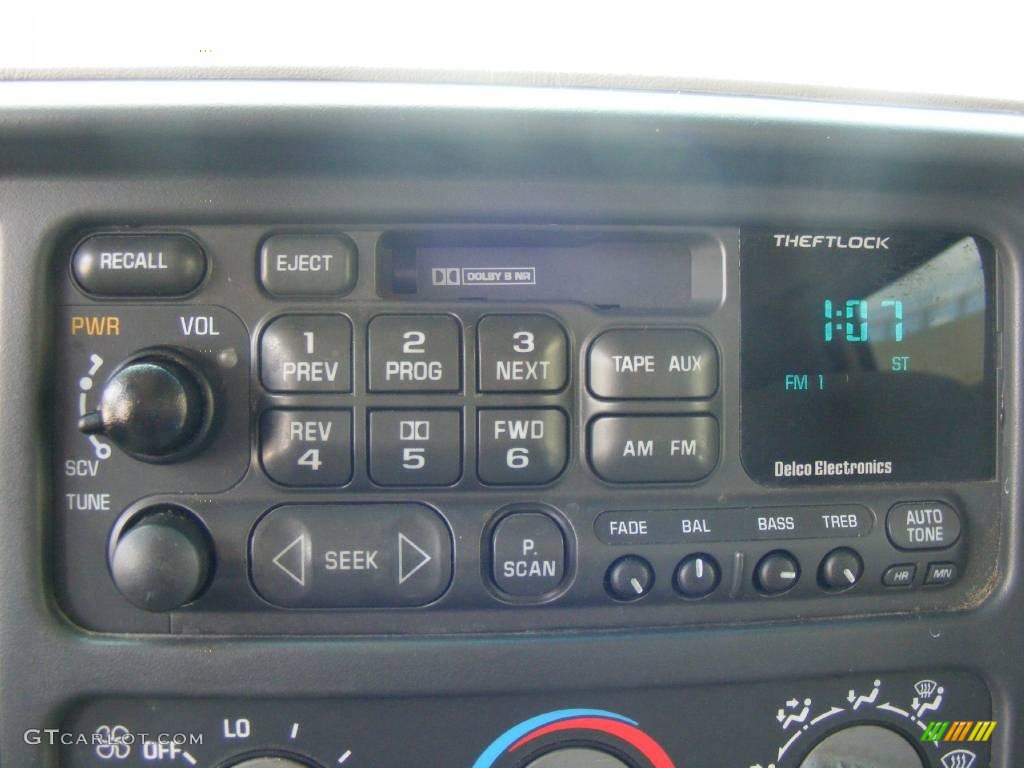 1999 Tahoe LS - Light Pewter Metallic / Gray photo #26