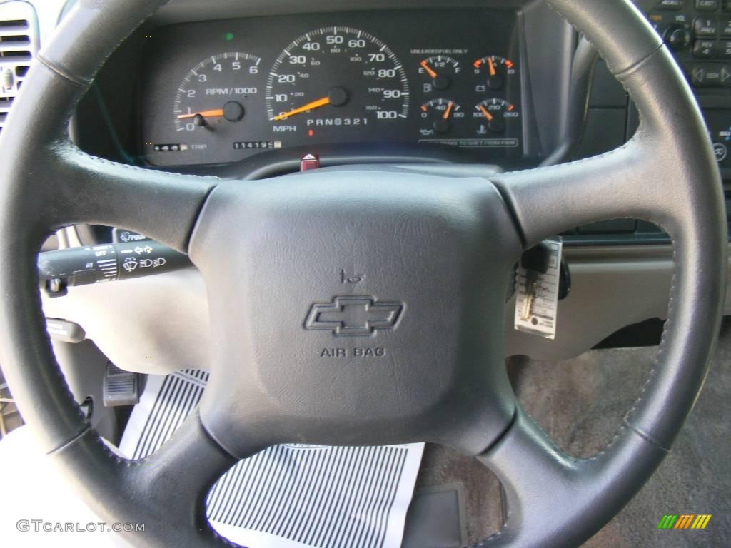 1999 Tahoe LS - Light Pewter Metallic / Gray photo #27