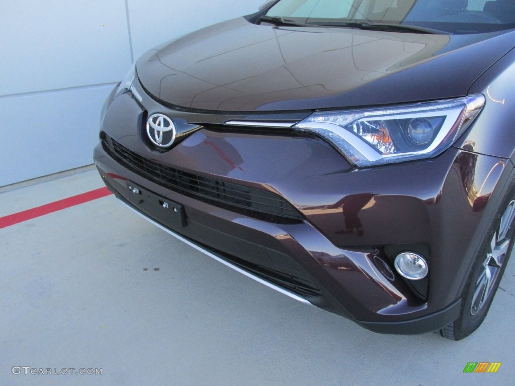 2016 RAV4 XLE - Black Currant Metallic / Black photo #10